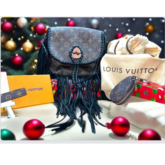 Louis Vuitton Fringe Women's Bag ,L.V./Van shoes, keychain/ key holder - Picture 16 of 16